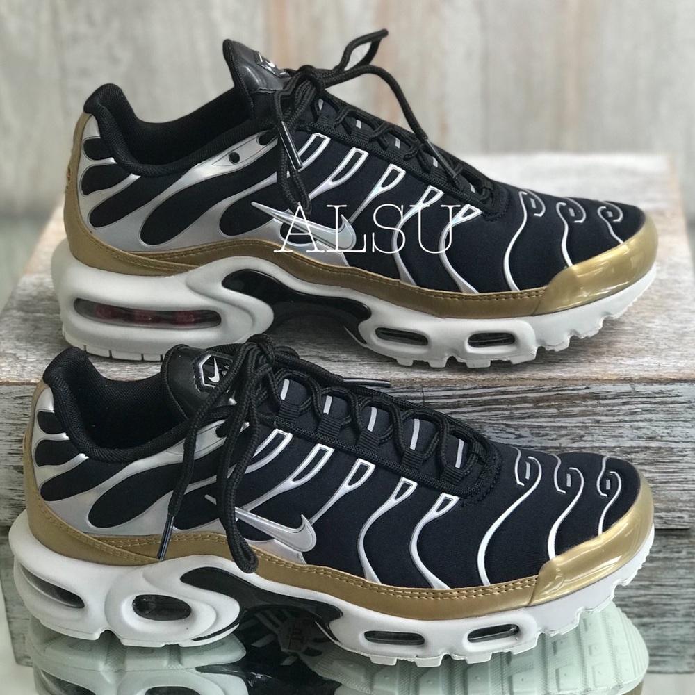 Nike Air Max Plus Black Aluminum White W AUTHENTIC - Picture 2 of 8